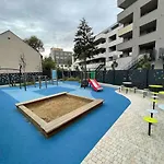 Albere Modern - Old Town, King Bed & Balcony