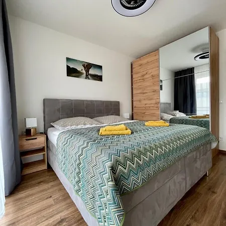 Albere Modern - Old Town, King Bed & Balcony 公寓