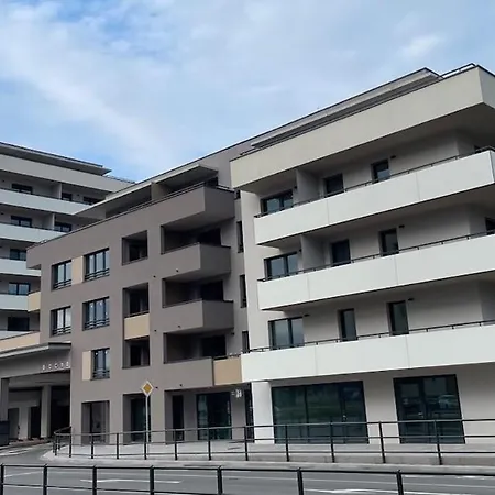 Albere Modern - Old Town, King Bed & Balcony 아파트