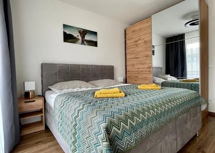 Albere Modern - Old Town, King Bed & Balcony Apartamento